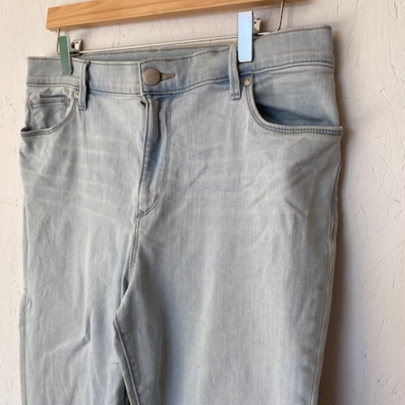 LOFT Skinny Ankle Jeans - Picture 4 of 12